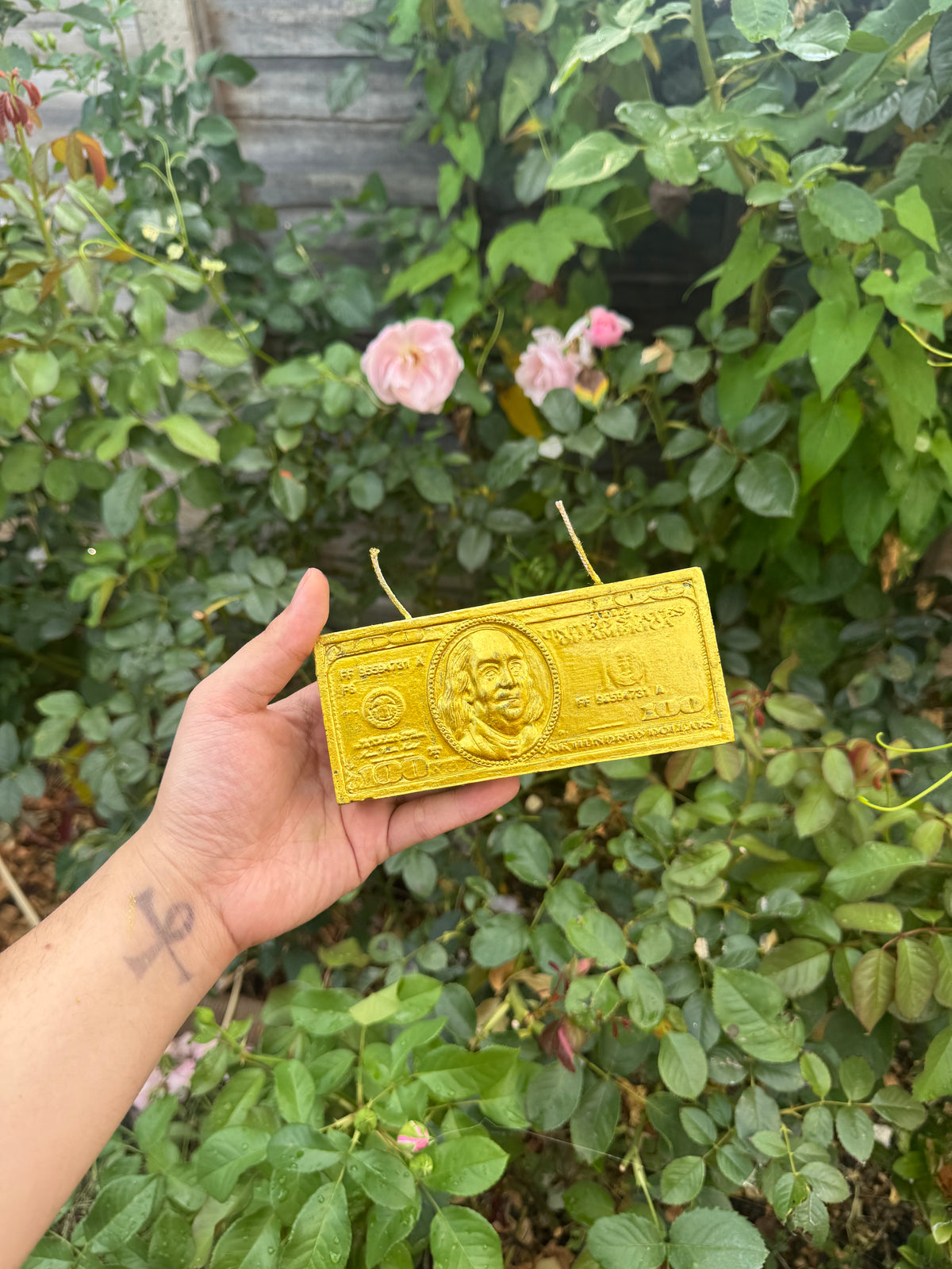 Gold Money Block Candle 💵