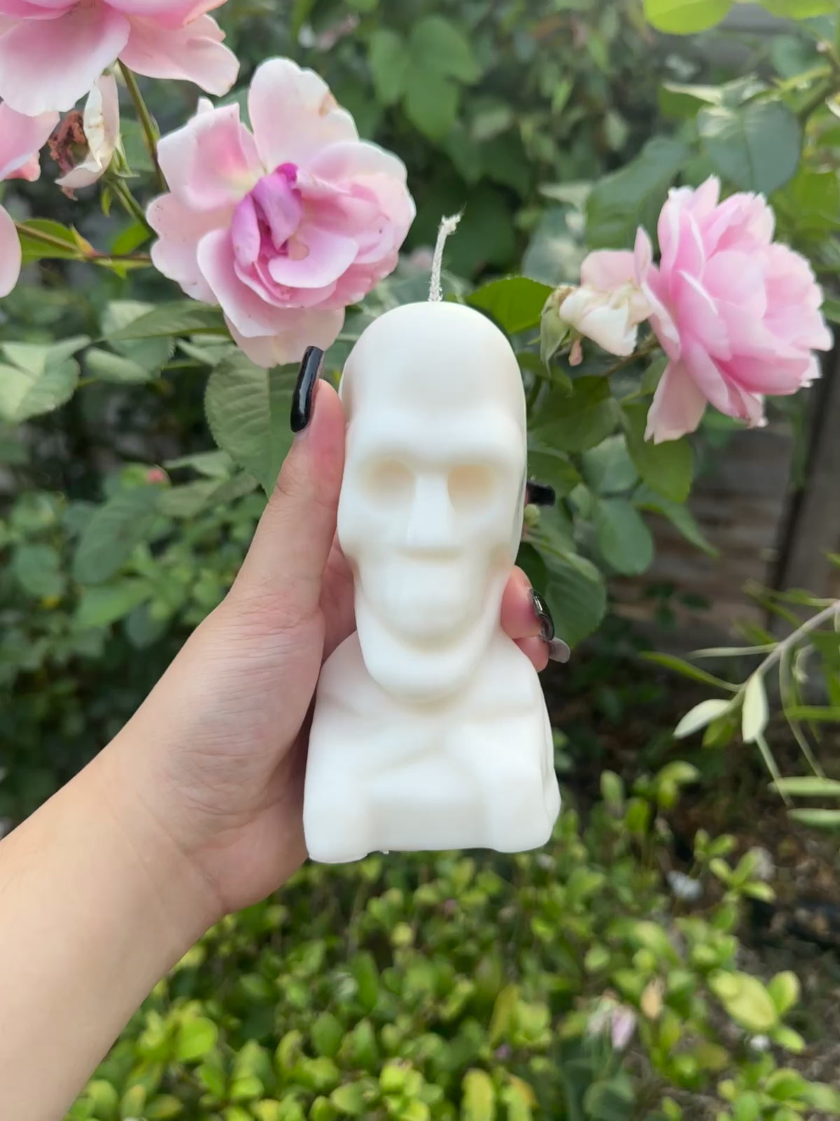 Skull & Cross Bones Candle